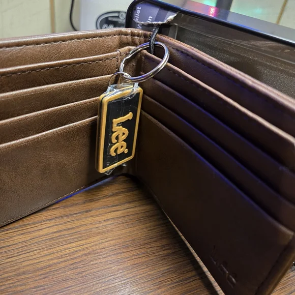 Lee Men Bifold Wallet & KEY Chain - Picture 5 of 7
